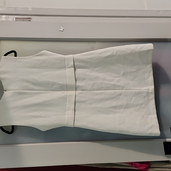 White dress - Picture 3 of 3